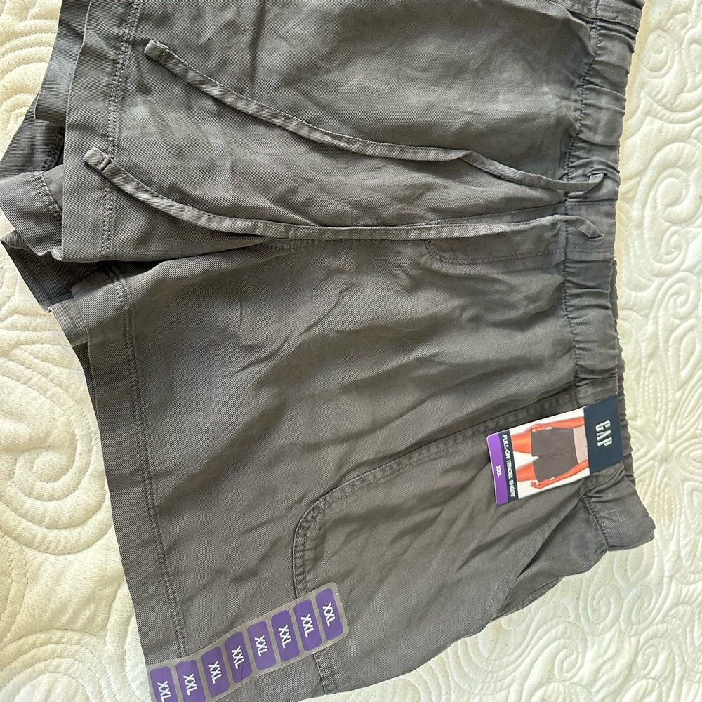 gap shorts